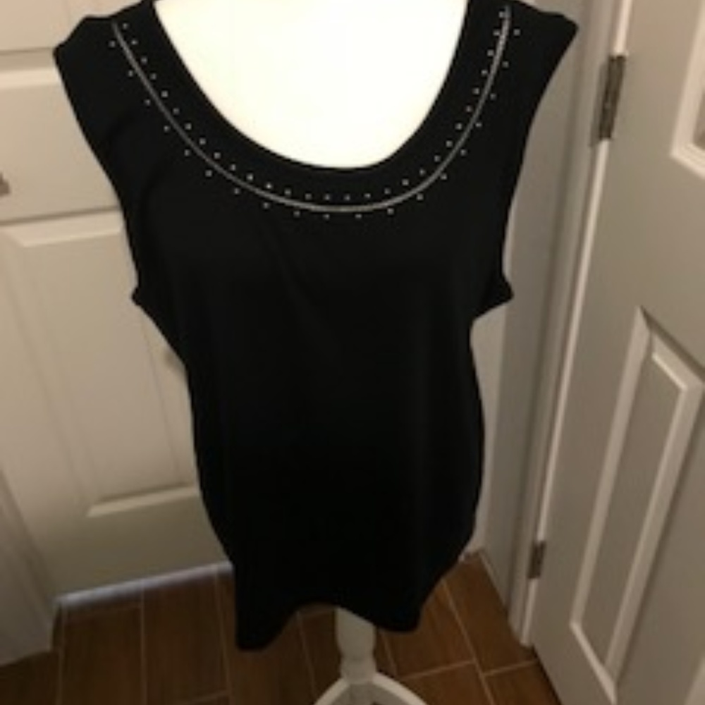 Karen Scott Black Tank Shell Collar Cutout Design